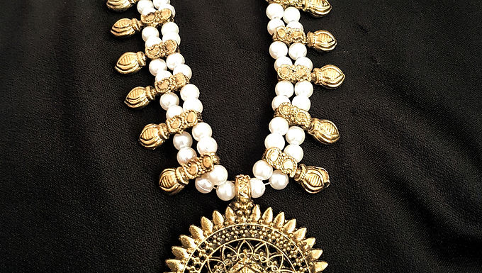 "Daivik" Necklace