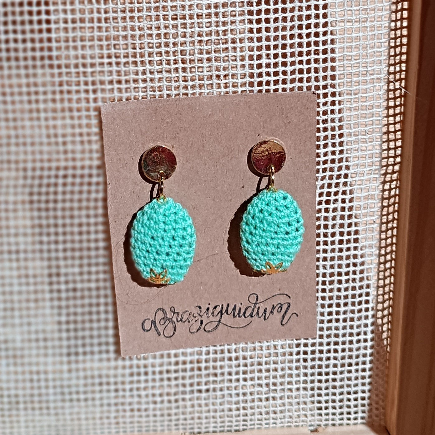 Brinco Dourado Crochê Verde Água/Oval