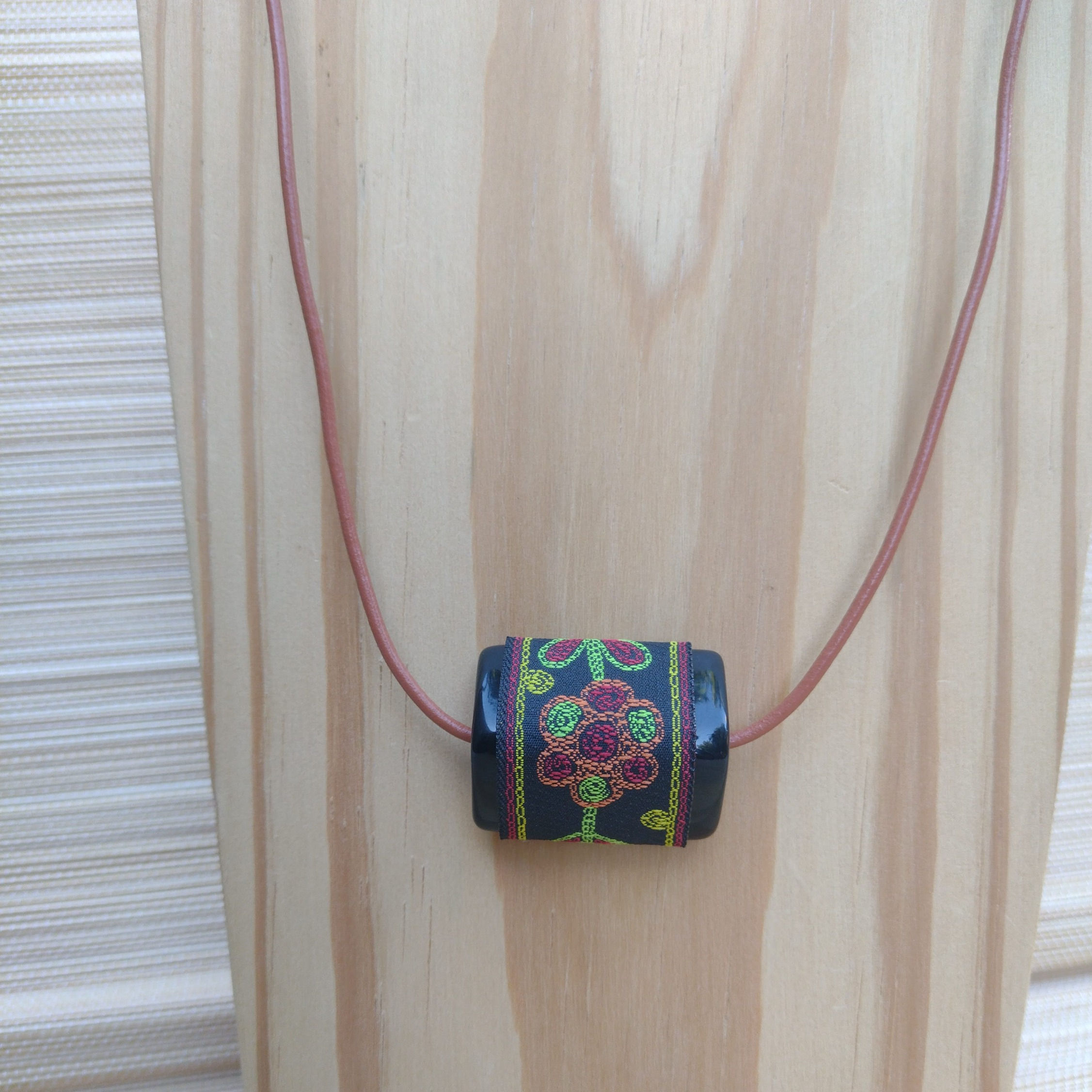 Colar Gargantilha Simplesmente Flor