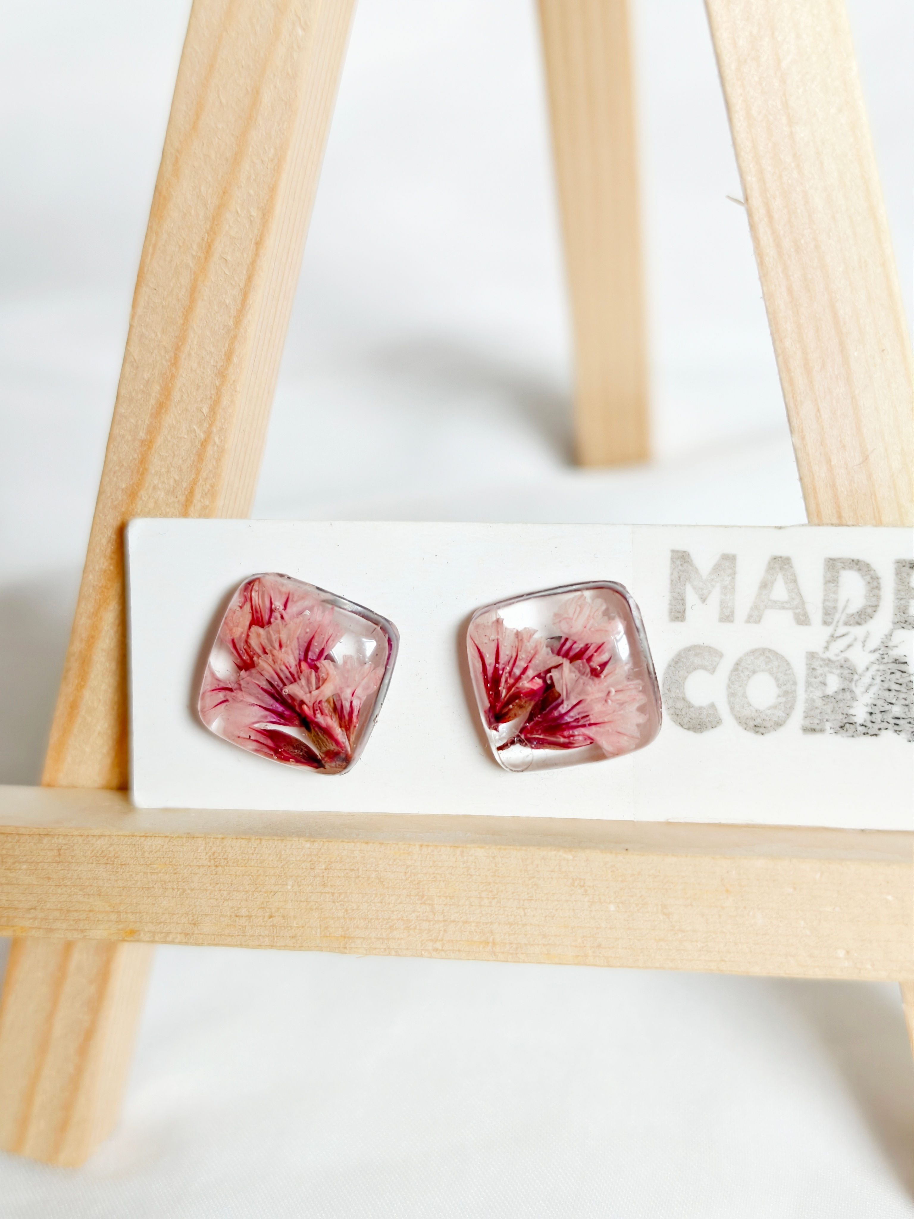 Resin Flower Studs 06