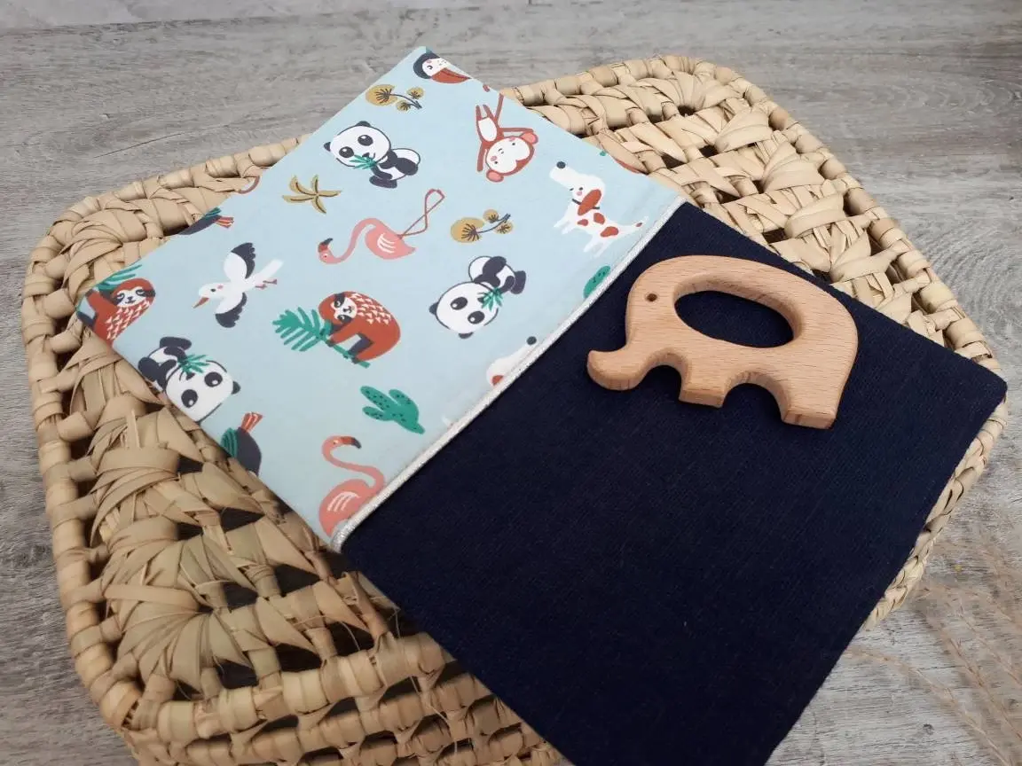 Protège carnet de santé personnalisable "Petits animaux"