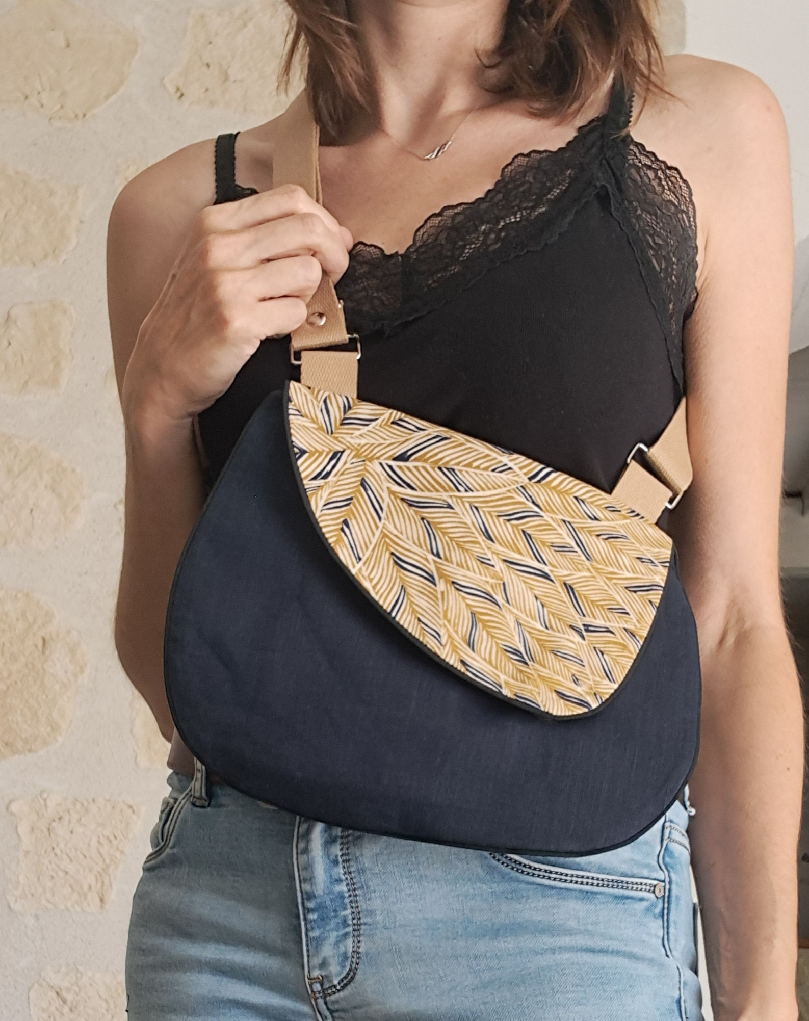 Sac besace lin bleu marine tissu feuilles en illusion d'optique