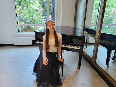 Sophia Piano 1
