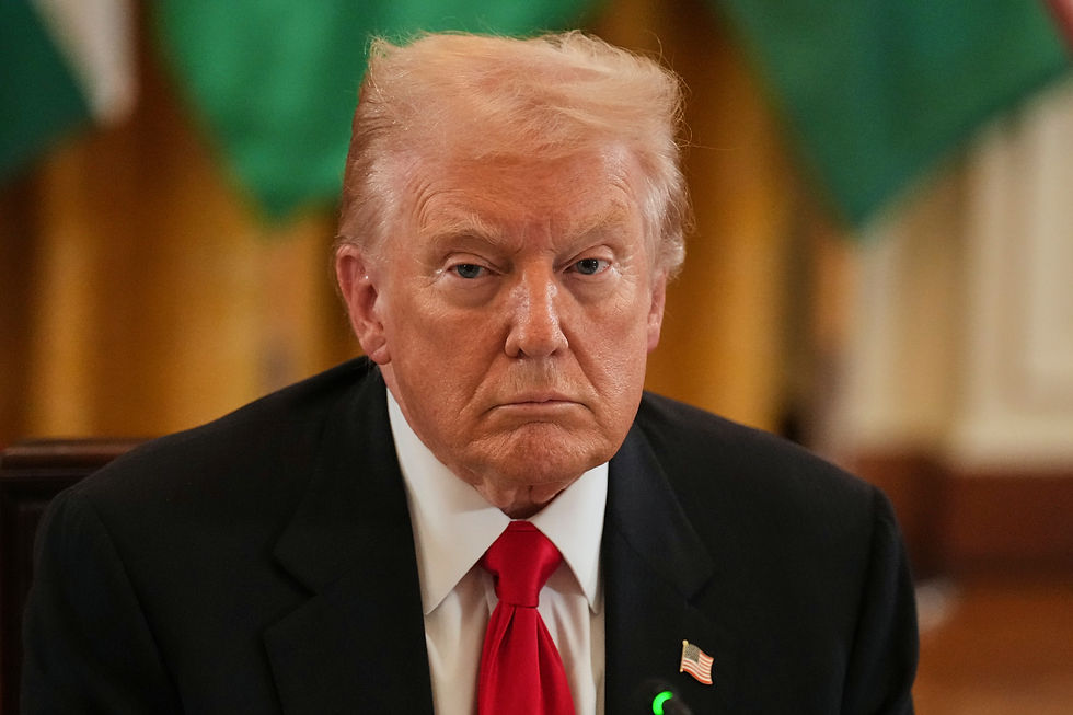 President Donald Trump deltar på en middag med ledere fra land i Sentral-Asia torsdag 6. november 2025 i East Room i Det hvite hus i Washington. (AP Photo/Jacquelyn Martin)