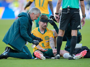 Blodig smell da Australia tok seg videre i VM – Paraguay må vente