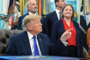 Medier ber retten ta ytterligere grep mot Trump
