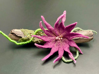 Nass gefilzte Blume