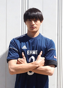 りょうた1個人_edited.jpg