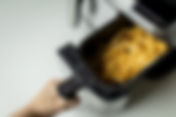 Cooking in the oven, traditional fryer or airfryer: which method to choose?