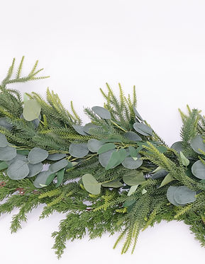 Floral Swag Pine/Cedar/Silver DollarEucalyptus Garland