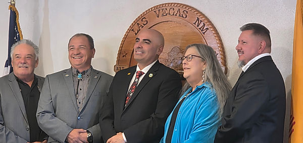 Picture of Mayor David Romero and the Governing Body