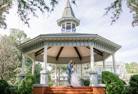Relive your unique love story through true-to-color wedding photos.