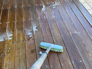 DECK & TIMBER MAINTENANCE