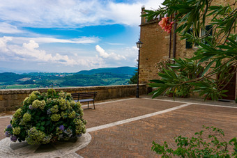 Tuscany's Wine Towns: Pienza, Montepulciano, Montalcino