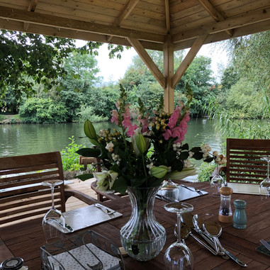 LW - Thames Riverside Gazebo Table Set R