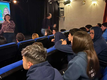Herramientas para el futuro: Estudiantes del Bachillerato Deportivo participaron en talleres de Educación Financiera