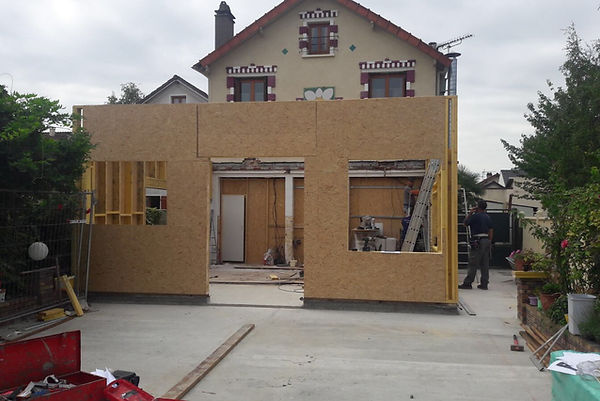 ossature-bois-[ville].png    constructeur-ossature-bois-[ville].jpg    entreprise-ossature-bois-pres-de-chez-moi.webp