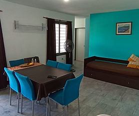 Departamento con balcón   – Barrio Malvinas -Villa  Carlos Paz