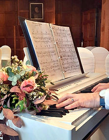 Graeme events pianist.jpg