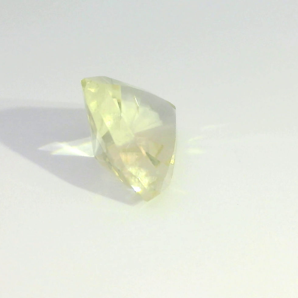 Thumbnail: Champagne Oregon Sunstone-Trillion-1.5 ct