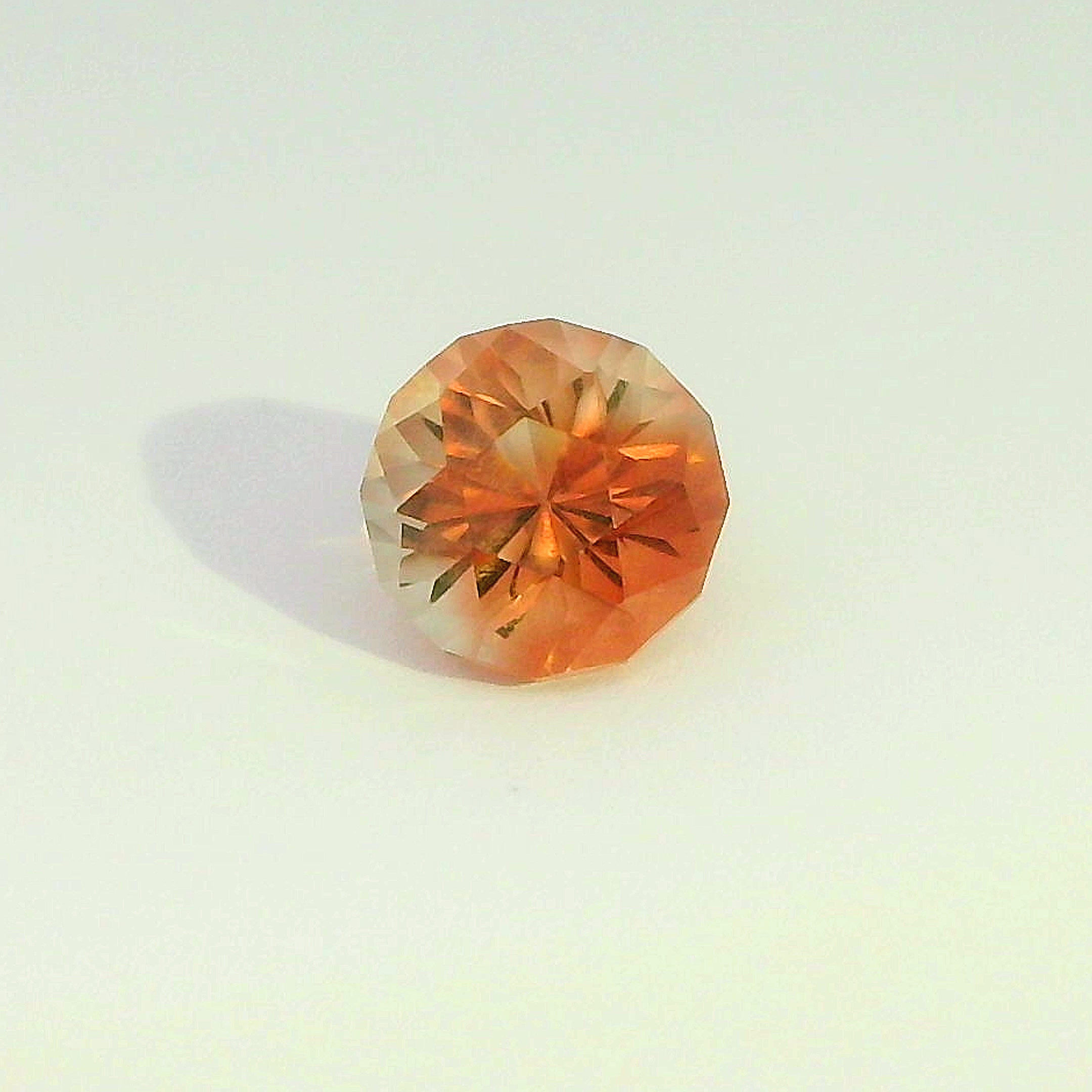 .88 ct., 5.3 mm, 3A Red Zoned Natural Oregon Sunstone. Round, Loose gemstone