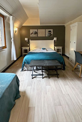 Chambre spacieuse et lumineuse du gite bord de mer