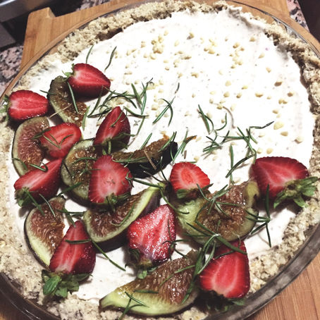 İNCİR’li CHEESECAKE 
(Raw, sugar free, gluten-free)