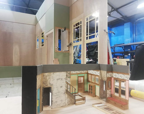 SET CONSTRUCTION (2003)