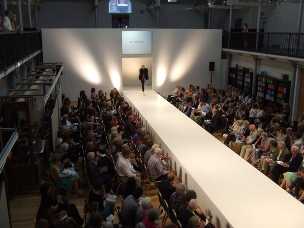 heriot-watt-fashion-show-2010_12102720876_o.jpg