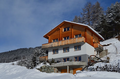 Ferienwohnung, Chaletstil, Arosa, Aussicht, Berge, Hochwang, Panorama, modern, luxuriös, charmant