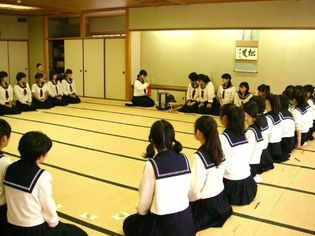 japanese students in a Tattamy room
