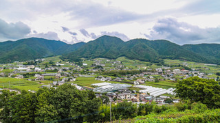 11:00|日本のアルプス暮らし、ぶどうの町