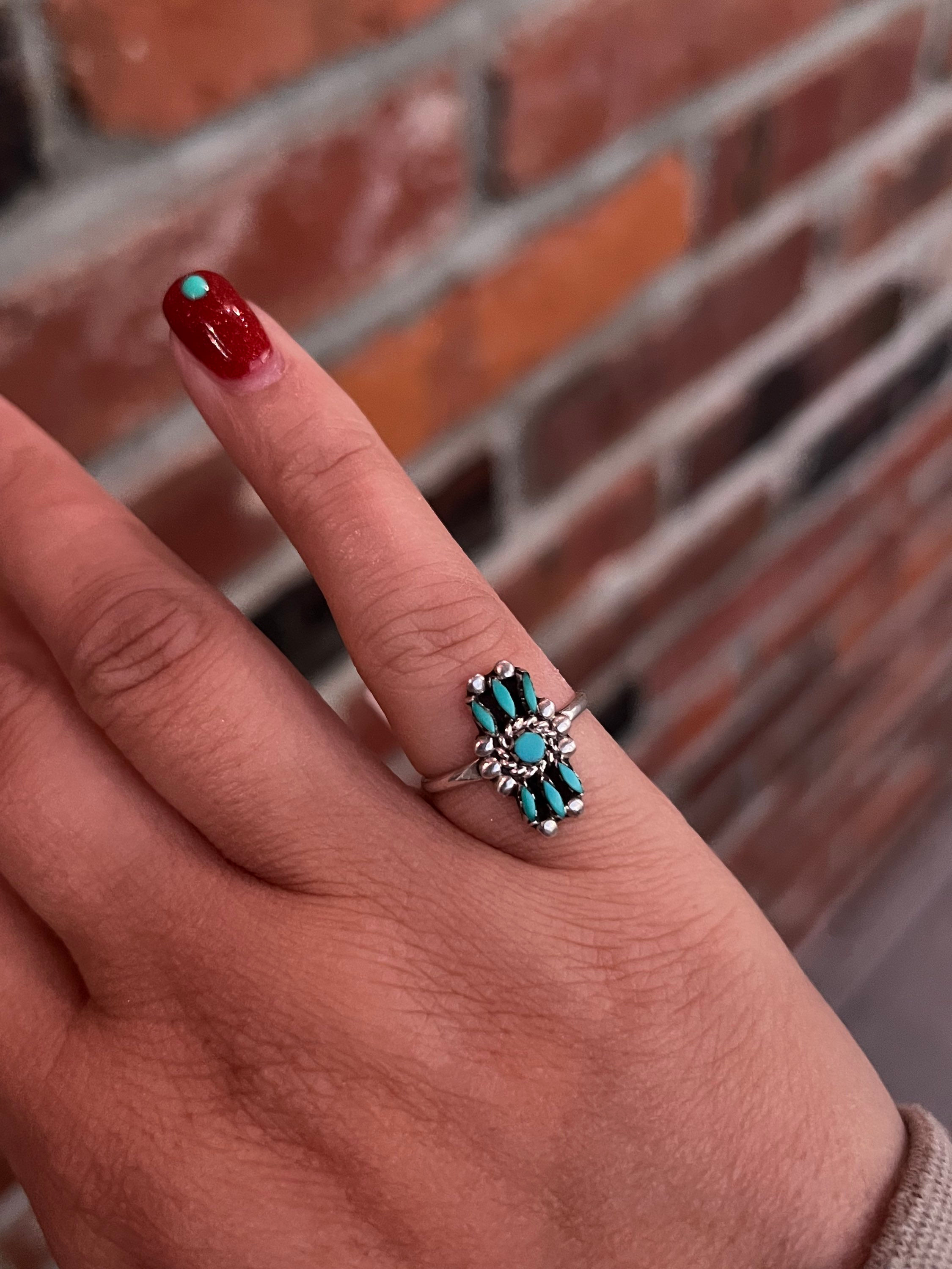 Zuni needlepoint ring - 5.25