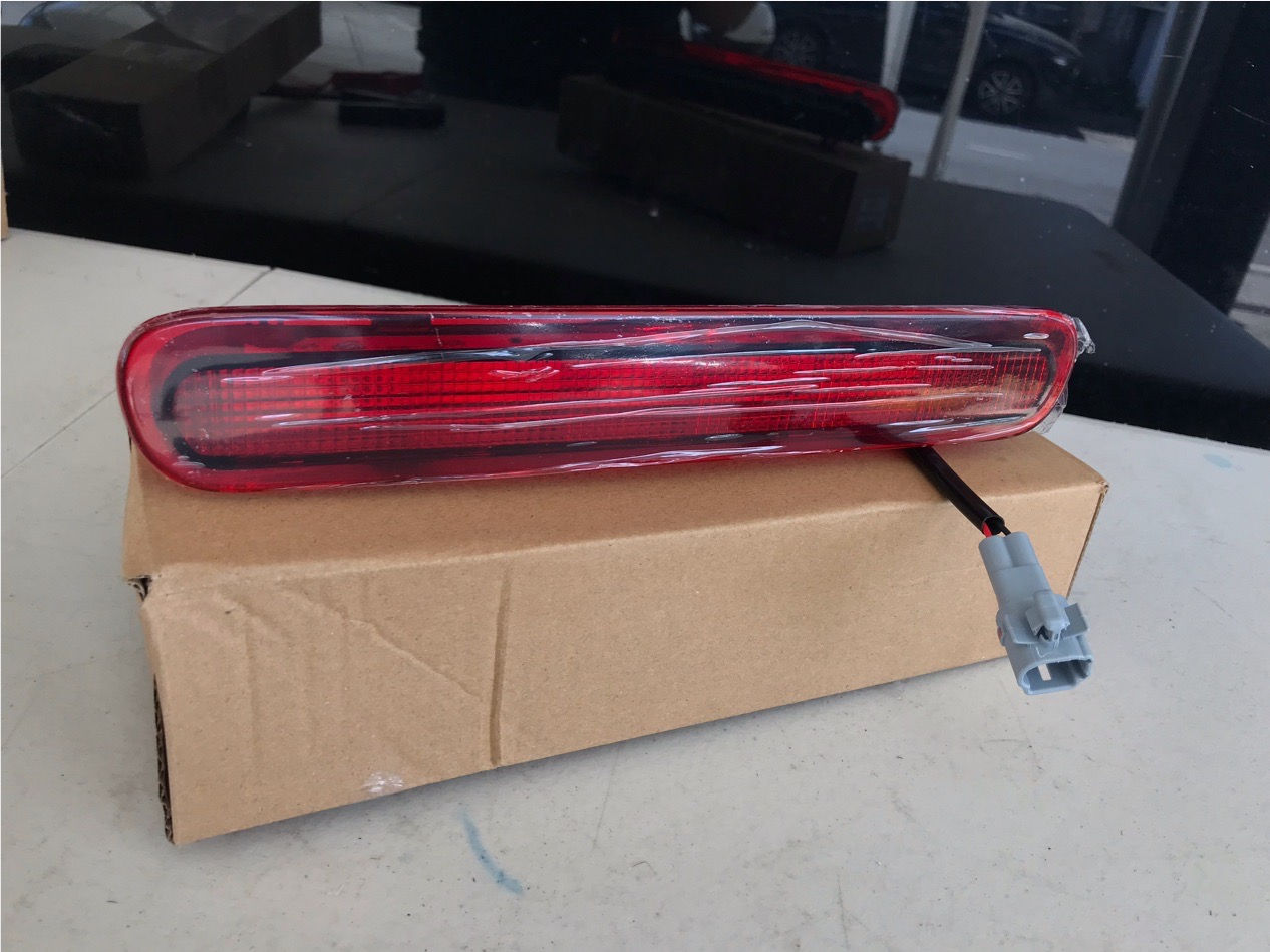 Luz de freno hilux vigo