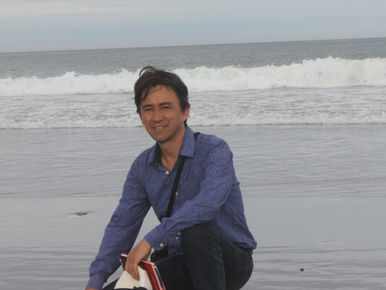 Presentan "El rumor de la selva", nueva novela del escritor Carlos Flores-Guerra