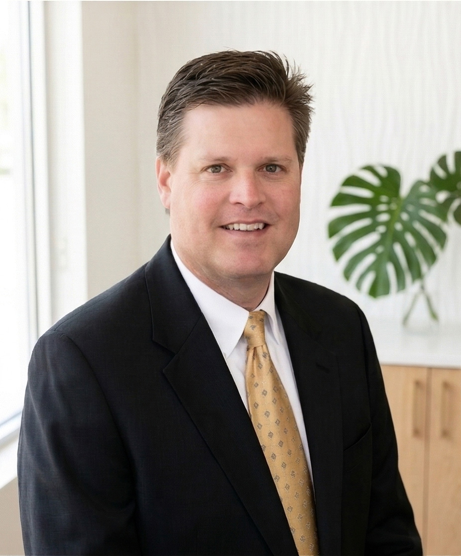Dr. Kevin Nowicki, board-certified orthopedic surgeon and sports medicine fellow at Pure Renewal, specializing in joint procedures and athletic recovery.