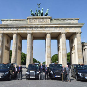 Taxi Charity escorts WWII veterans to Berlin Airlift anniversary celebrations