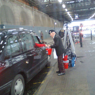 Taxi Charity News: A great day selling diaries at Waterloo
