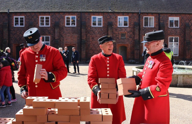 Taxi Charity sponsors a brick at Fulham Palace