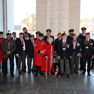Veterans and volunteer cab drivers honour the fallen on moving trip to Belgium