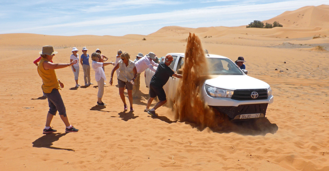 jeu dans le sahara bataille de sable 