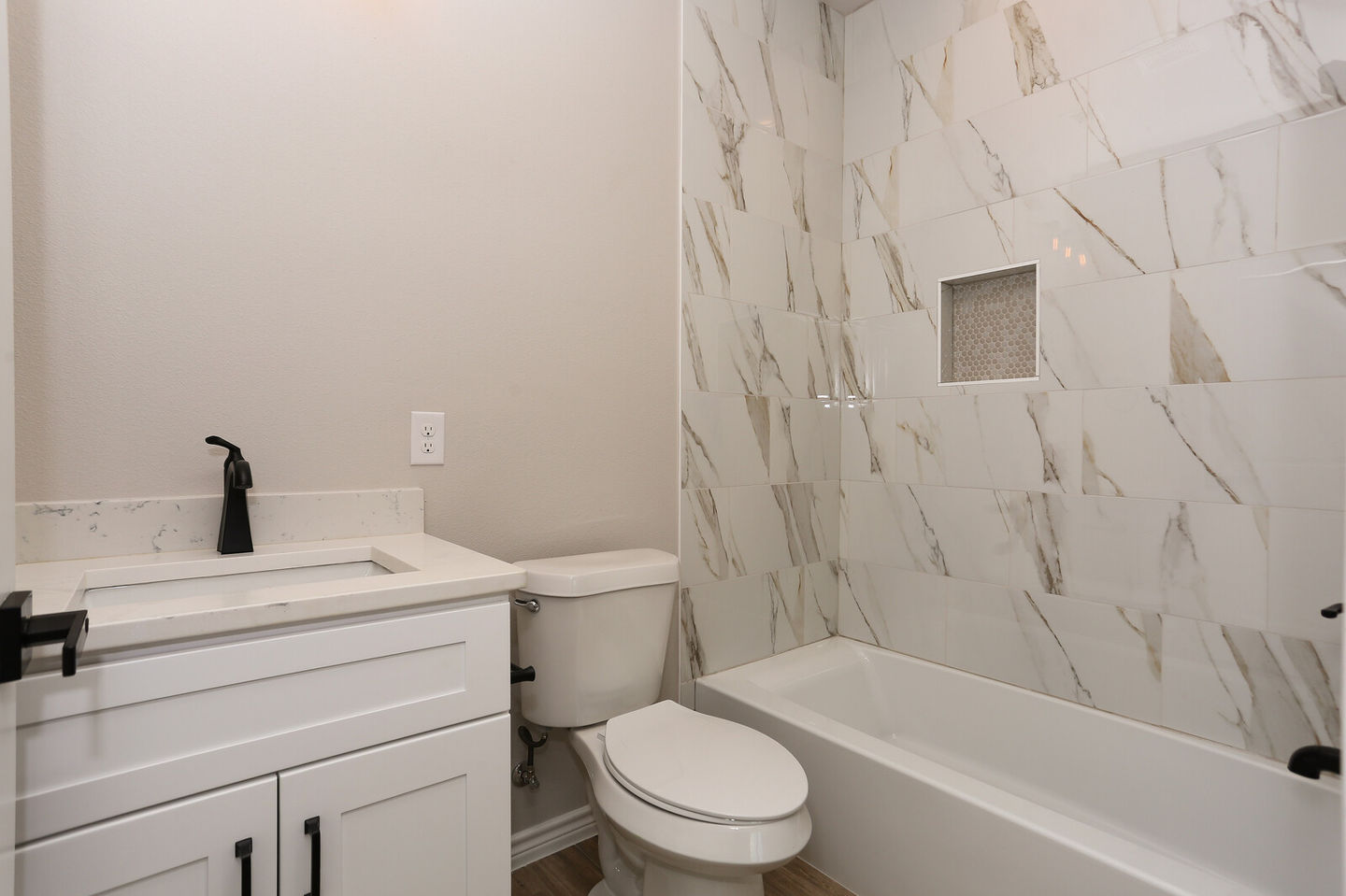 18_153_Edgewood_Circle23_mls