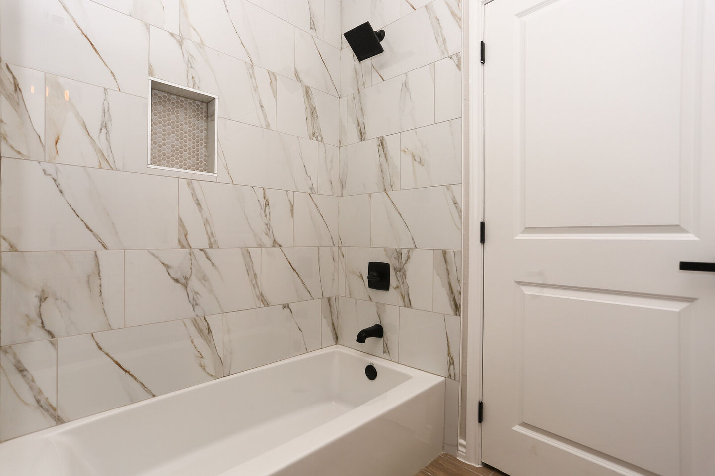 22_153_Edgewood_Circle27_mls