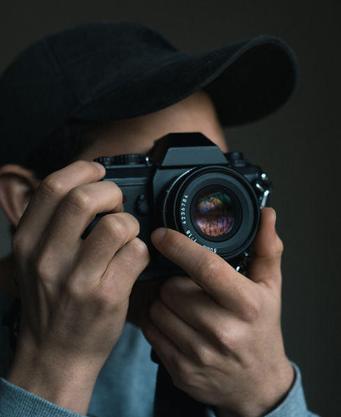 Male%20Photographer_edited.jpg