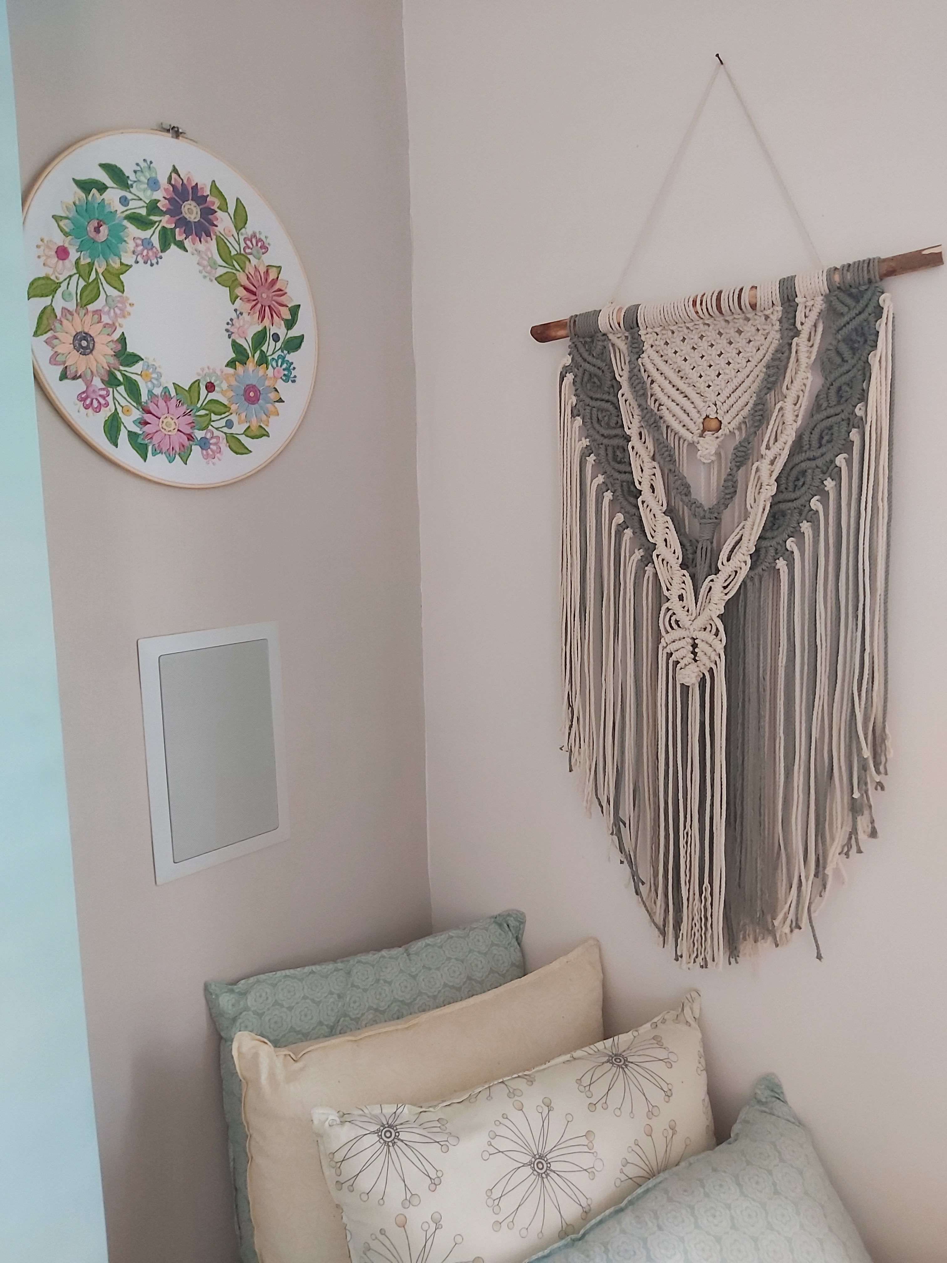 מקרמה לקיר דגם ליאון