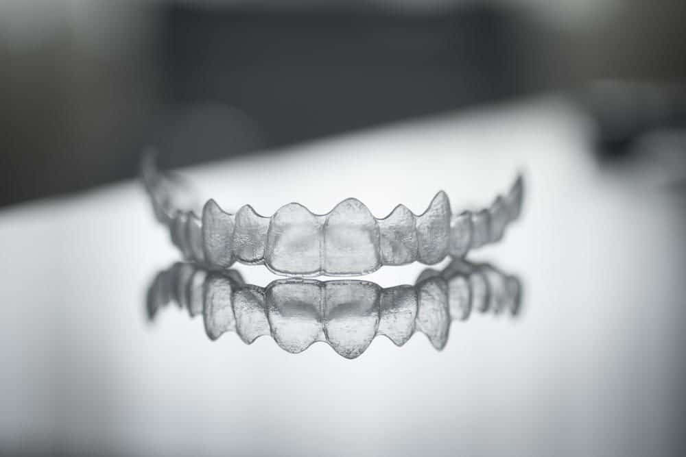 To chew gum with Invisalign or to NOT chew gum with