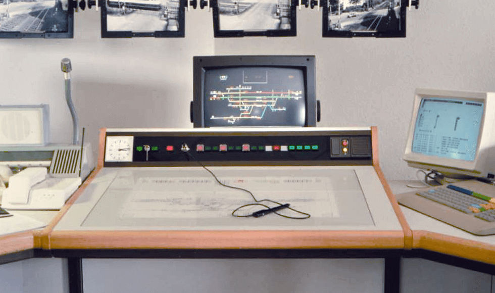 Elektronische Stellwerk früher Bahnbetrieb