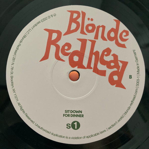 Thumbnail: Blonde Redhead - Sit Down For Dinner