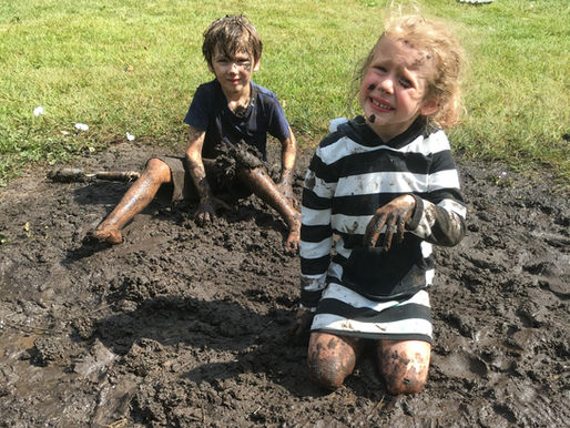 SPRING BREAK SPECIAL: KIDS AT PLAY (OUTSIDE), with AMANDA THOMSEN & NANCY STRINISTE