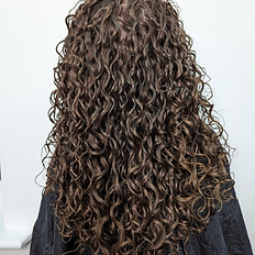 Long, auburn, loose curly hydrated, hair